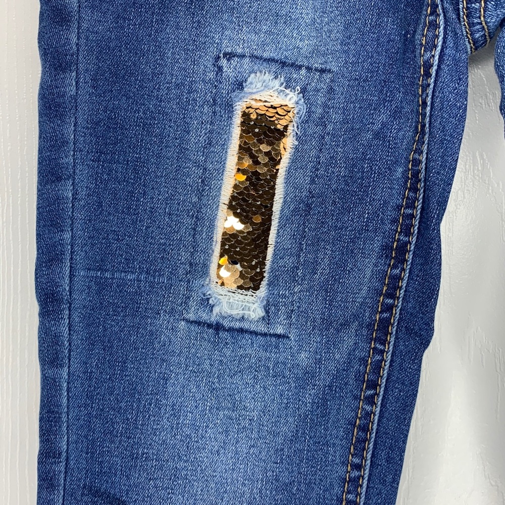 “Girls” sequin patched jeans